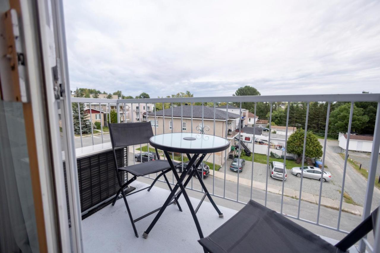 Le Contemporain Rouyn Exterior foto